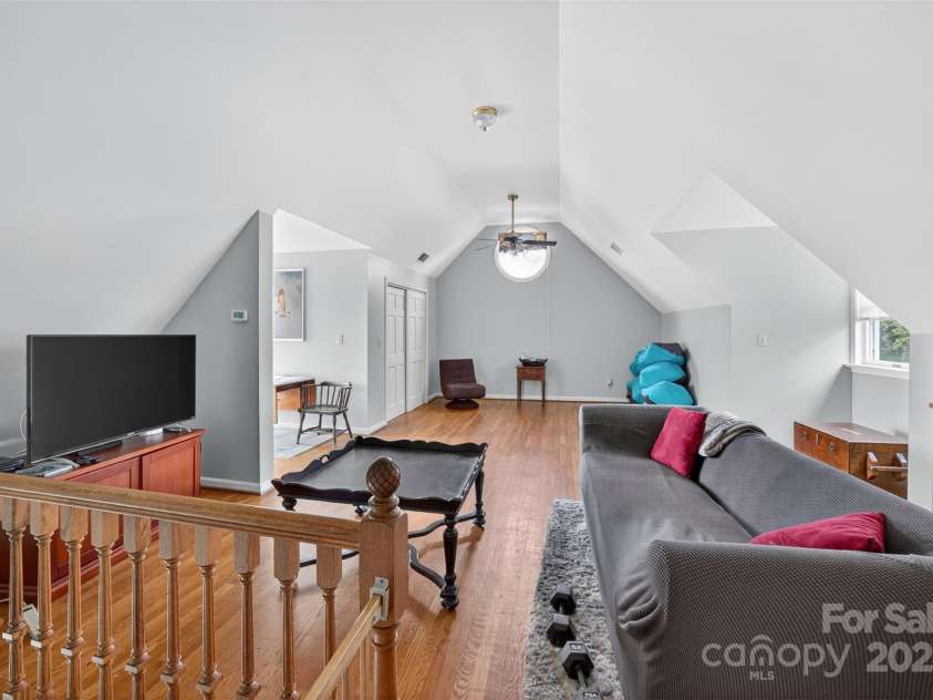 8350 Holler Farm Road, Clemmons, NC 27012.  MLS# CAR4291450, YatesRealty ID 31790. 