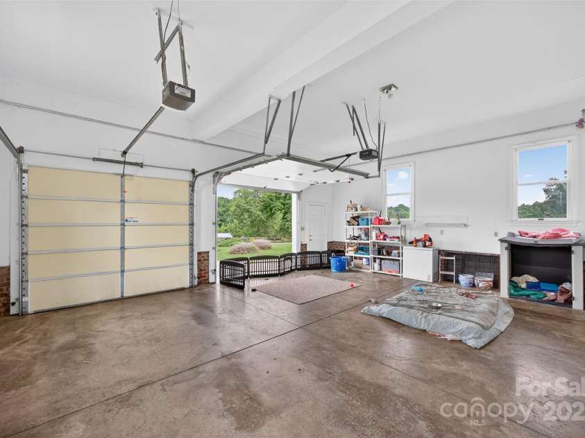 8350 Holler Farm Road, Clemmons, NC 27012.  MLS# CAR4291450, YatesRealty ID 31790. 