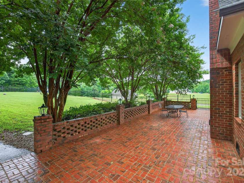 8350 Holler Farm Road, Clemmons, NC 27012.  MLS# CAR4291450, YatesRealty ID 31790. 