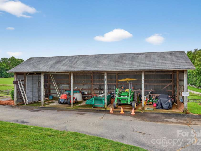 8350 Holler Farm Road, Clemmons, NC 27012.  MLS# CAR4291450, YatesRealty ID 31790. 