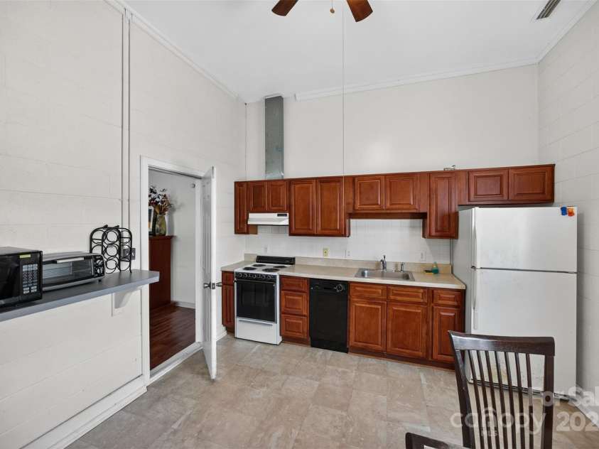 8350 Holler Farm Road, Clemmons, NC 27012.  MLS# CAR4291450, YatesRealty ID 31790. 