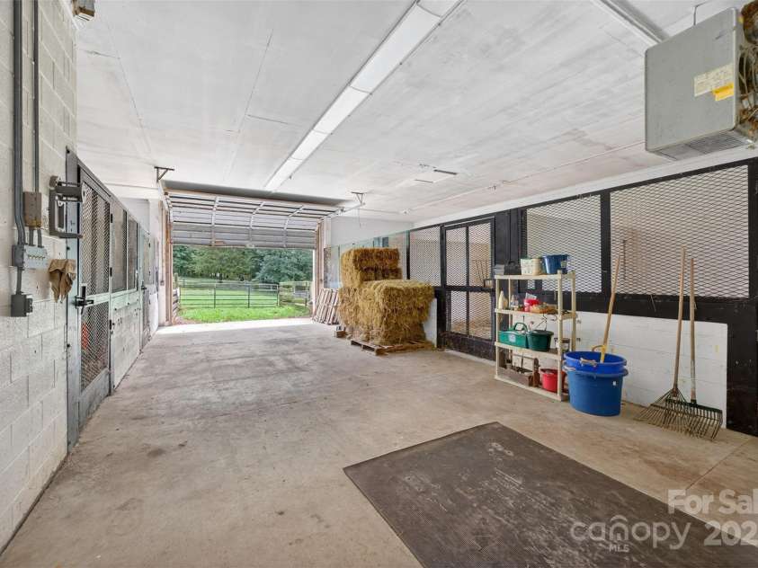 8350 Holler Farm Road, Clemmons, NC 27012.  MLS# CAR4291450, YatesRealty ID 31790. 