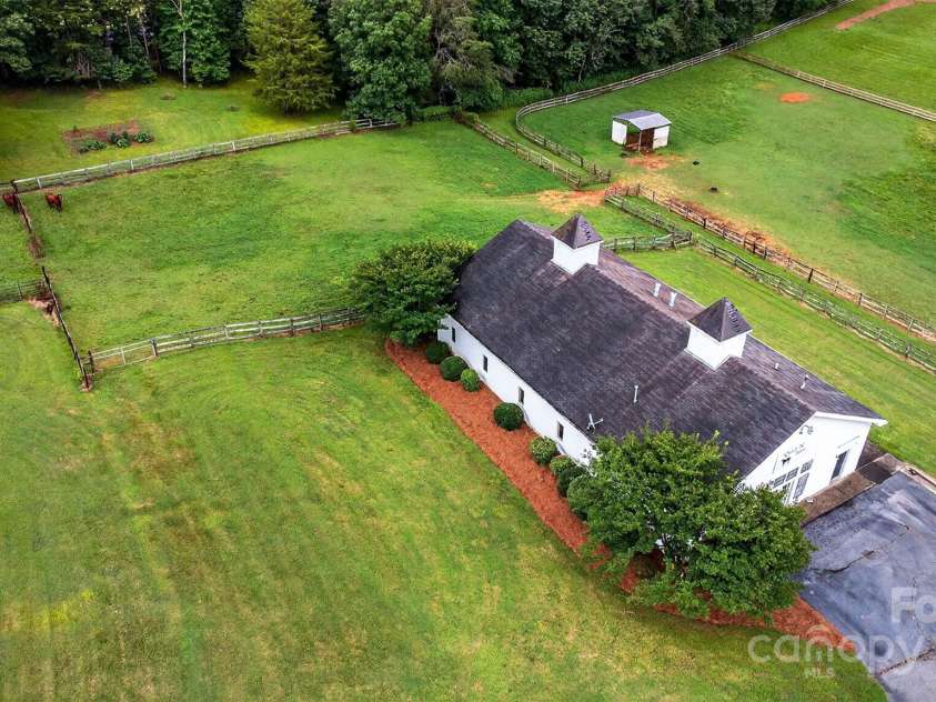 8350 Holler Farm Road, Clemmons, NC 27012.  MLS# CAR4291450, YatesRealty ID 31790. 