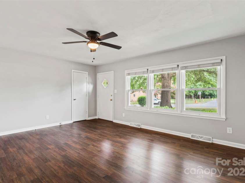 1733 Danbury Street, Gastonia, NC 28052.  MLS# CAR4282426, YatesRealty ID 31791. 