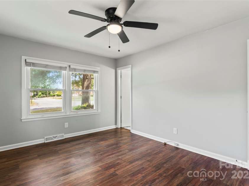 1733 Danbury Street, Gastonia, NC 28052.  MLS# CAR4282426, YatesRealty ID 31791. 