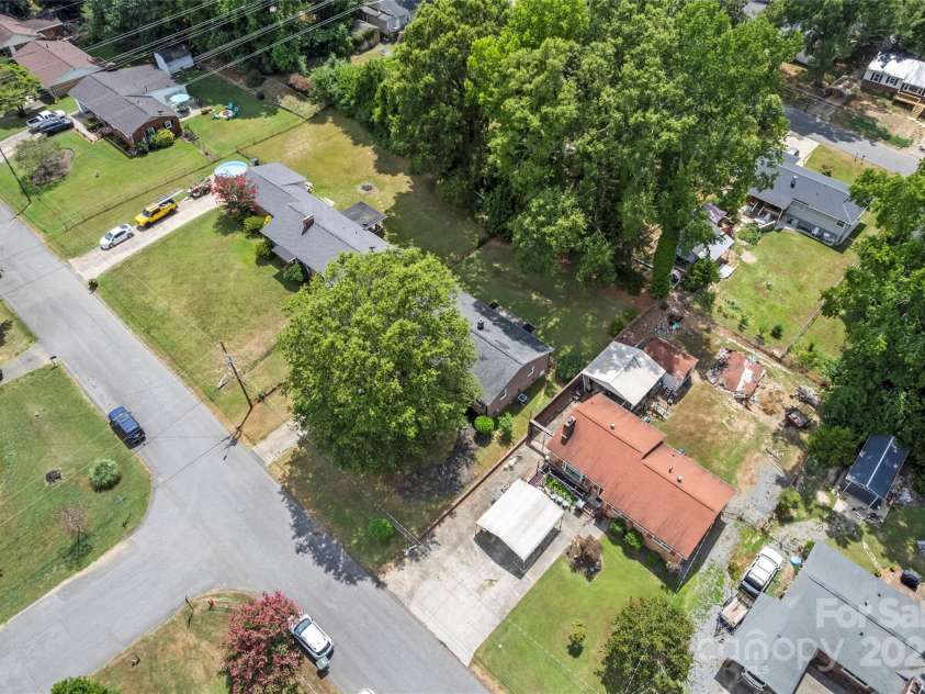 1733 Danbury Street, Gastonia, NC 28052.  MLS# CAR4282426, YatesRealty ID 31791. 