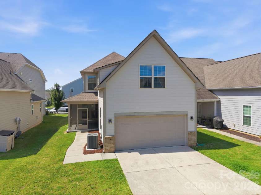 6418 Raffia Road, Charlotte, NC 28277.  MLS# CAR4395806, YatesRealty ID 31792. 