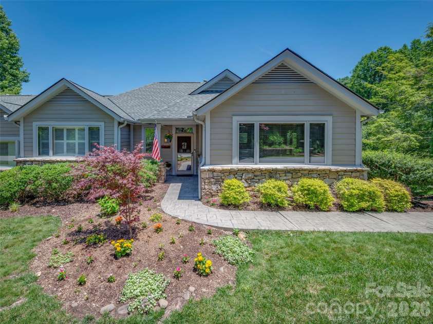 2 Meadow Ridge Lane, Hendersonville, NC 28739.  MLS# CAR4393819, YatesRealty ID 31793. 