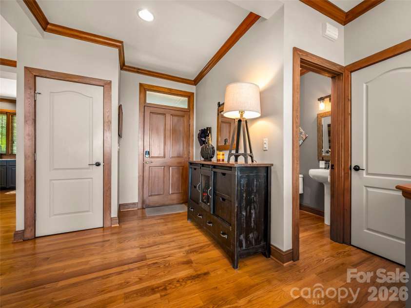 2 Meadow Ridge Lane, Hendersonville, NC 28739.  MLS# CAR4393819, YatesRealty ID 31793. 