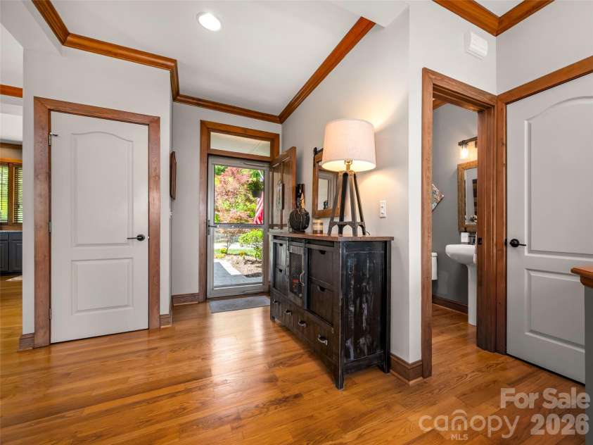2 Meadow Ridge Lane, Hendersonville, NC 28739.  MLS# CAR4393819, YatesRealty ID 31793. 