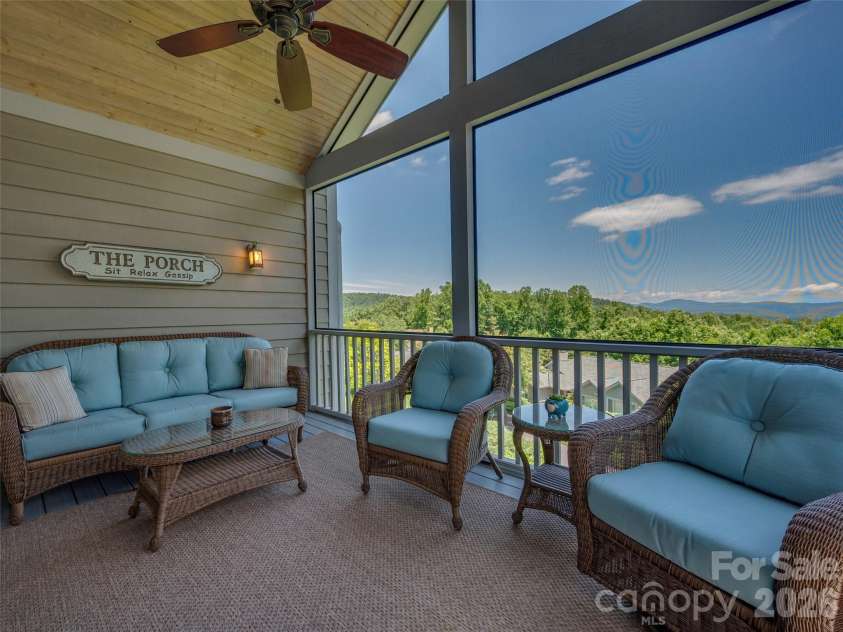 2 Meadow Ridge Lane, Hendersonville, NC 28739.  MLS# CAR4393819, YatesRealty ID 31793. 