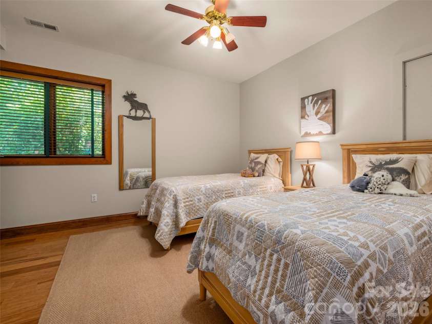 2 Meadow Ridge Lane, Hendersonville, NC 28739.  MLS# CAR4393819, YatesRealty ID 31793. 