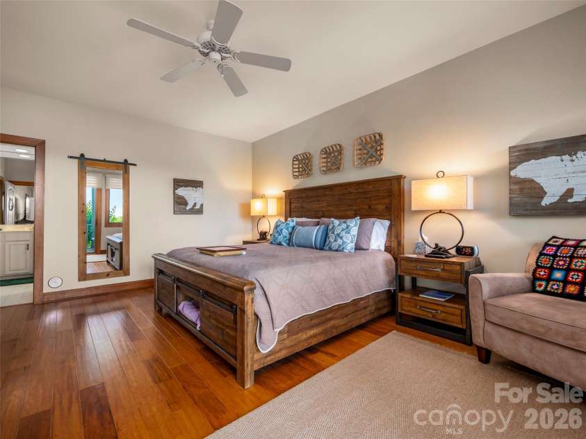 2 Meadow Ridge Lane, Hendersonville, NC 28739.  MLS# CAR4393819, YatesRealty ID 31793. 