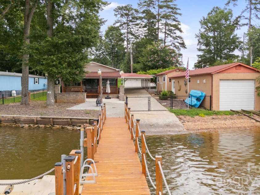 4274 Old Mountain Road, Lexington, NC 27292.  MLS# CAR4284468, YatesRealty ID 31793. 