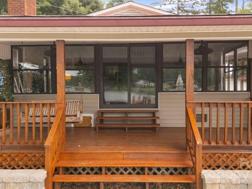 4274 Old Mountain Road, Lexington, NC 27292.  MLS# CAR4284468, YatesRealty ID 31793. 