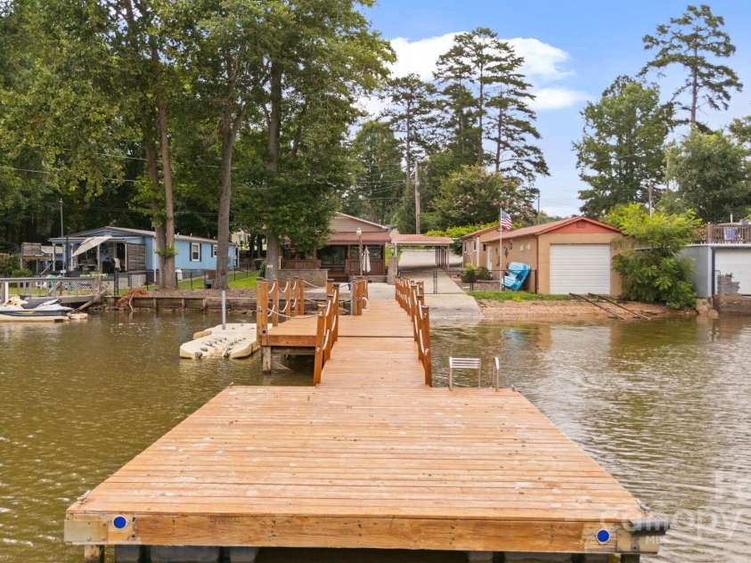 4274 Old Mountain Road, Lexington, NC 27292.  MLS# CAR4284468, YatesRealty ID 31793. 