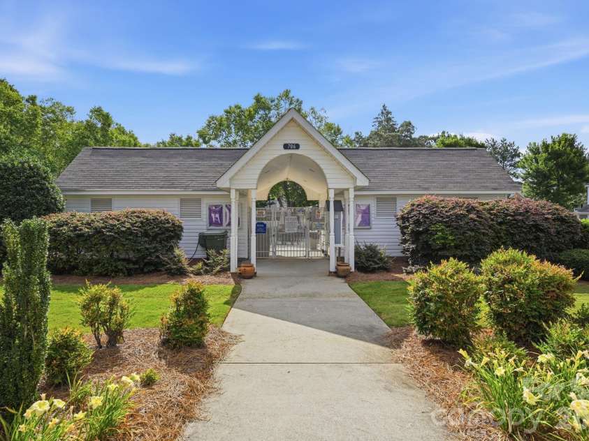136 Rapids Road, Fort Mill, SC 29715.  MLS# CAR4395399, YatesRealty ID 31794. 