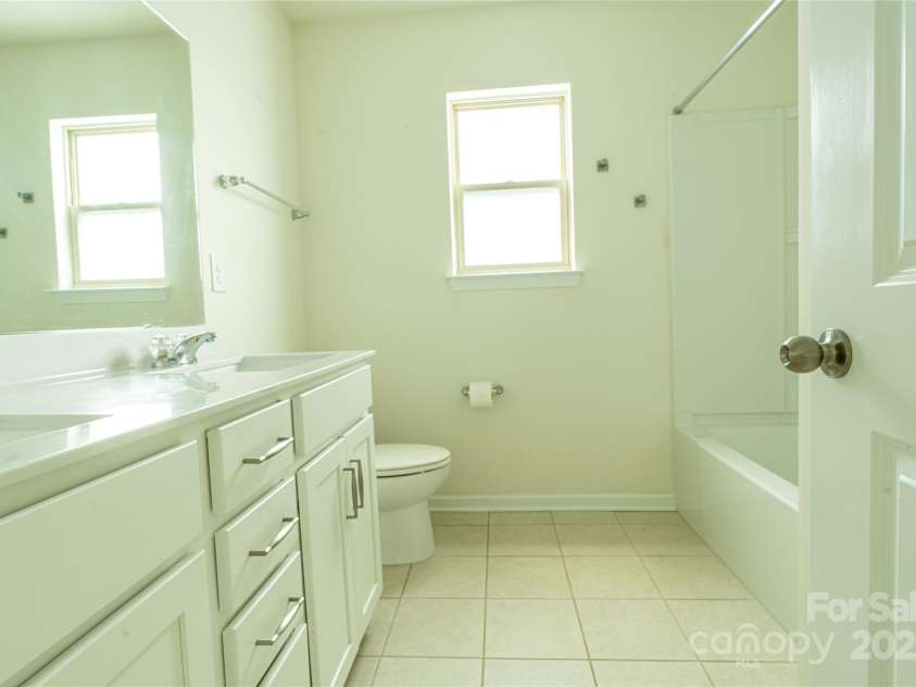 3070 Dindle Drive, Lancaster, SC 29720.  MLS# CAR4282845, YatesRealty ID 31794. 