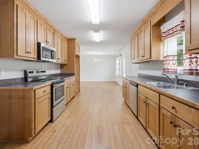 127 Quiet Acres Trail, Harmony, NC 28634.  MLS# CAR4395850, YatesRealty ID 31795. 