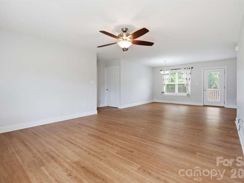127 Quiet Acres Trail, Harmony, NC 28634.  MLS# CAR4395850, YatesRealty ID 31795. 