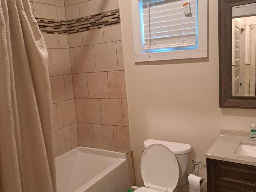 106 Liberty Street, Gastonia, NC 28052.  MLS# CAR4391567, YatesRealty ID 31797. Bathroom