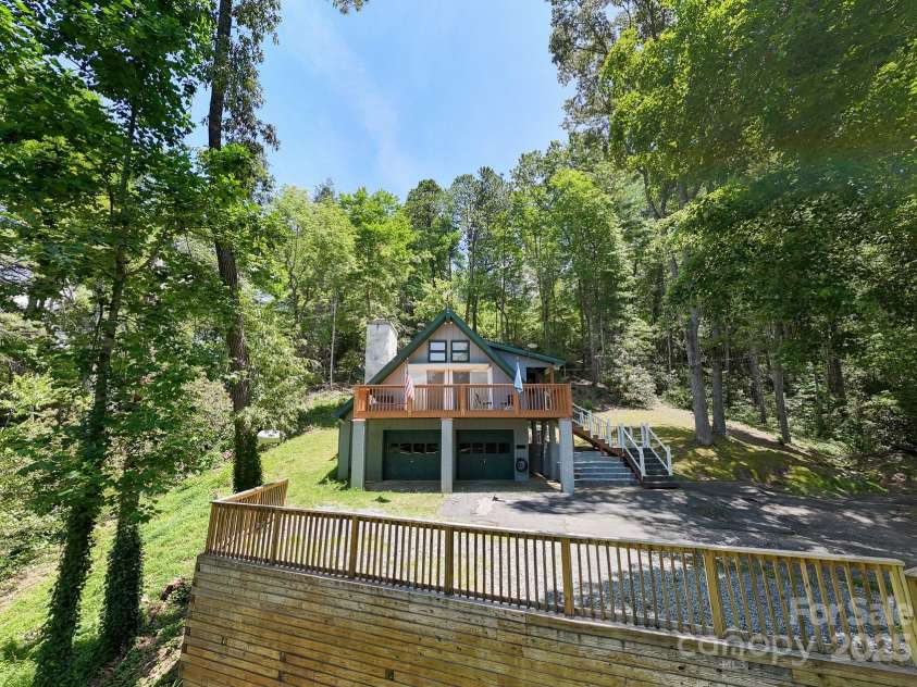 68 Mountain Drive, Robbinsville, NC 28771.  MLS# CAR4291302, YatesRealty ID 31797. 