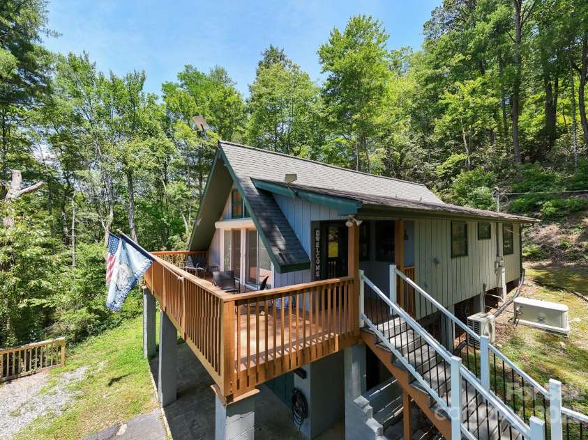 68 Mountain Drive, Robbinsville, NC 28771.  MLS# CAR4291302, YatesRealty ID 31797. 