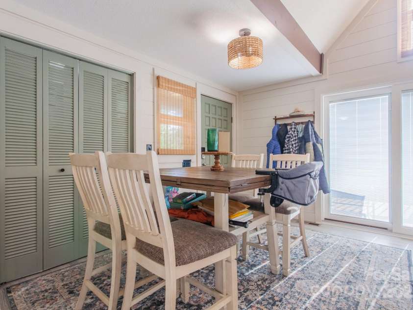 68 Mountain Drive, Robbinsville, NC 28771.  MLS# CAR4291302, YatesRealty ID 31797. 