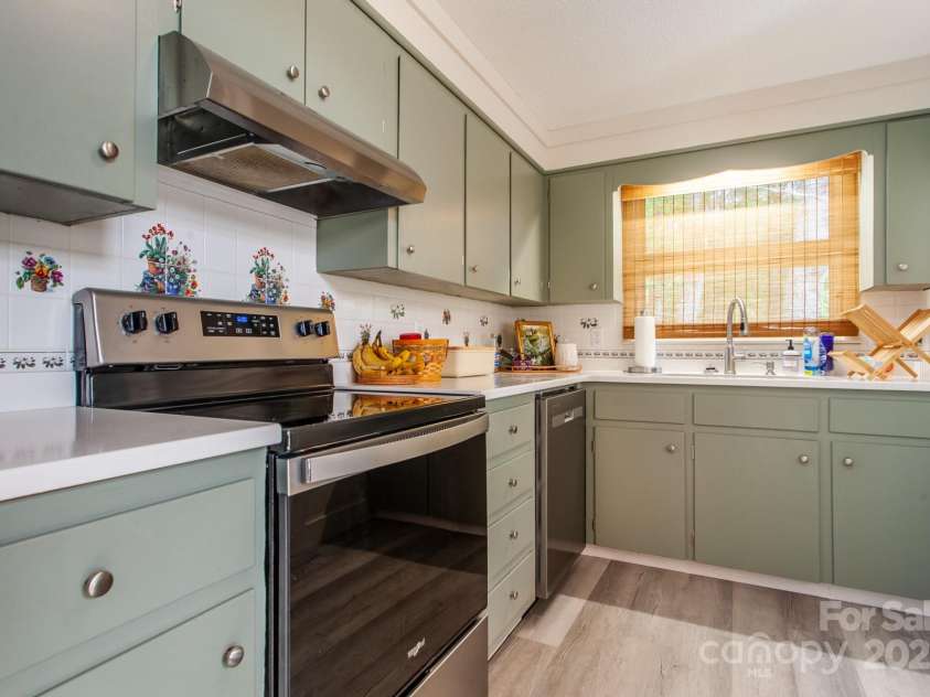 68 Mountain Drive, Robbinsville, NC 28771.  MLS# CAR4291302, YatesRealty ID 31797. 