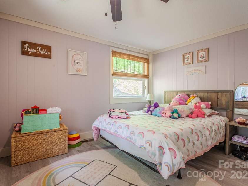 68 Mountain Drive, Robbinsville, NC 28771.  MLS# CAR4291302, YatesRealty ID 31797. 