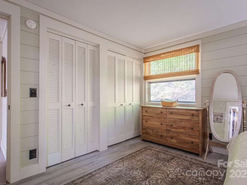 68 Mountain Drive, Robbinsville, NC 28771.  MLS# CAR4291302, YatesRealty ID 31797. 