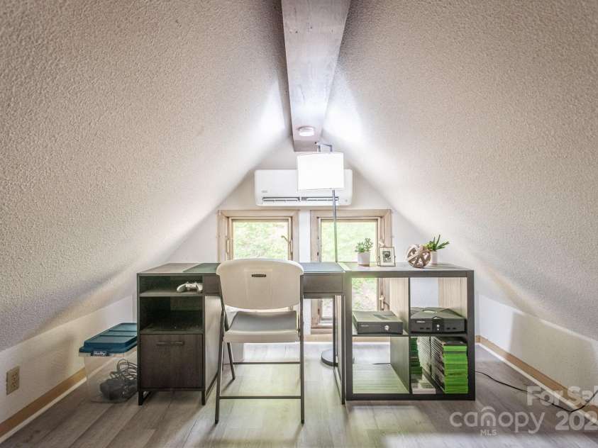 68 Mountain Drive, Robbinsville, NC 28771.  MLS# CAR4291302, YatesRealty ID 31797. 