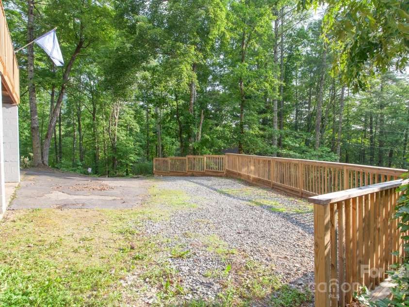 68 Mountain Drive, Robbinsville, NC 28771.  MLS# CAR4291302, YatesRealty ID 31797. 