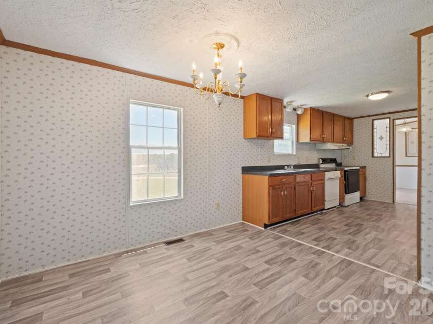 153 Wild Cherry Drive, Statesville, NC 28625.  MLS# CAR4395299, YatesRealty ID 31798. Kitchen