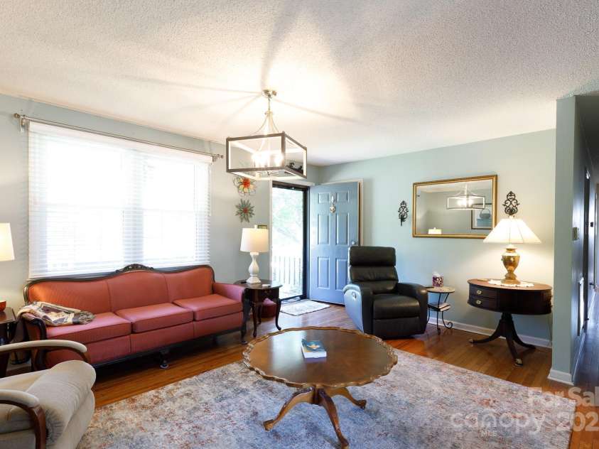 205 Wrentree Lane, Gastonia, NC 28056.  MLS# CAR4256679, YatesRealty ID 31798. 