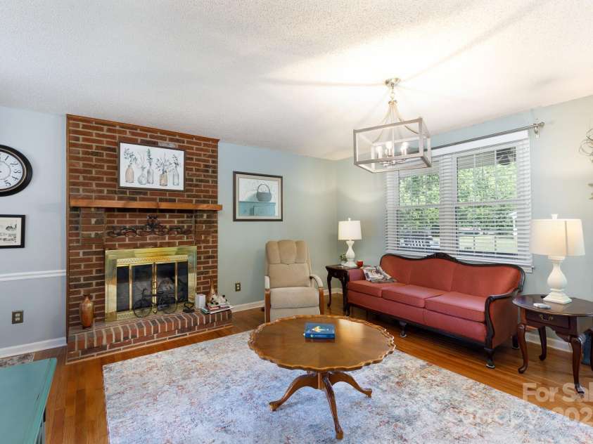 205 Wrentree Lane, Gastonia, NC 28056.  MLS# CAR4256679, YatesRealty ID 31798. 