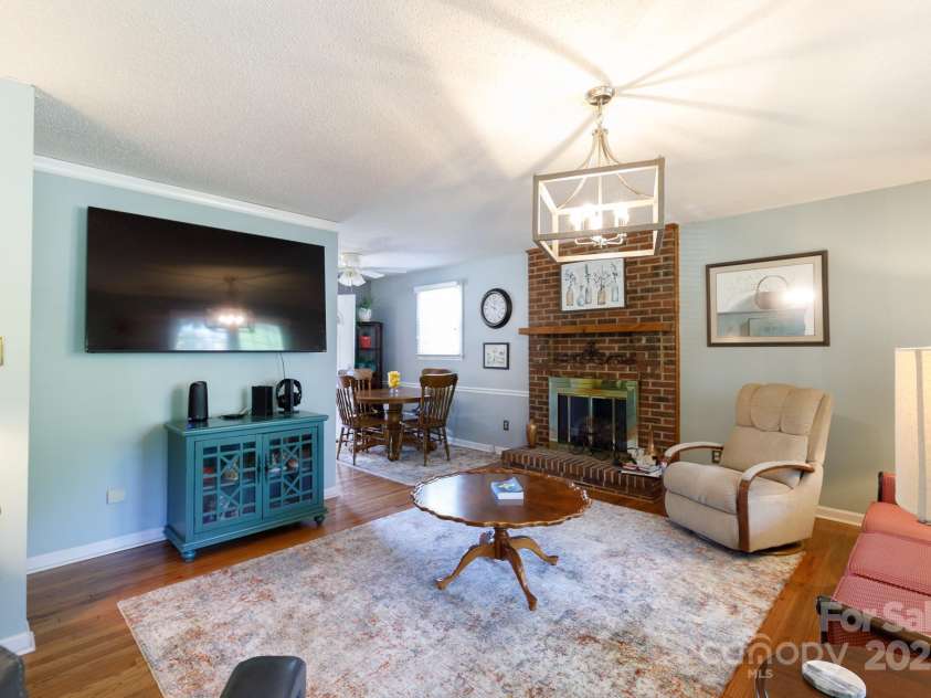 205 Wrentree Lane, Gastonia, NC 28056.  MLS# CAR4256679, YatesRealty ID 31798. 