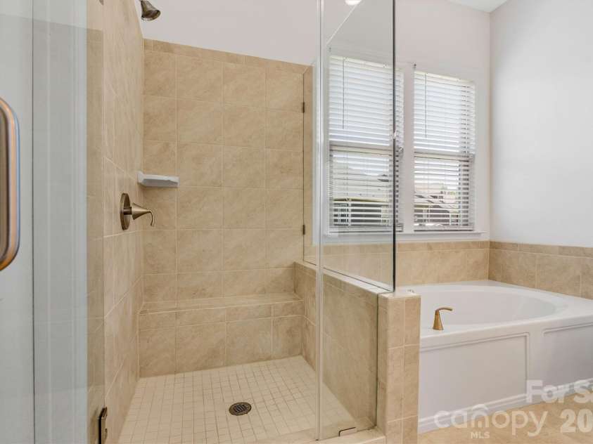 8091 Woodline Lane, Denver, NC 28037.  MLS# CAR4388004, YatesRealty ID 31799. 