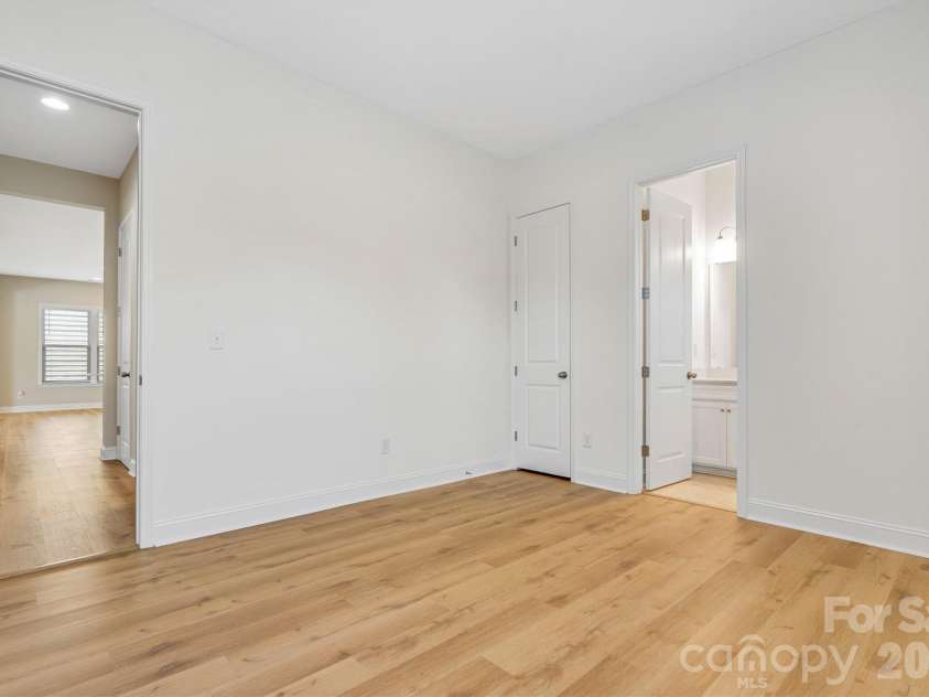 8091 Woodline Lane, Denver, NC 28037.  MLS# CAR4388004, YatesRealty ID 31799. 