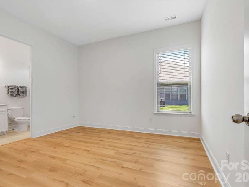 8091 Woodline Lane, Denver, NC 28037.  MLS# CAR4388004, YatesRealty ID 31799. 