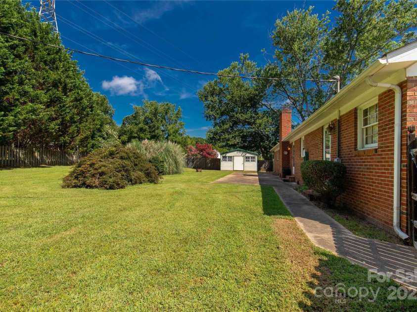 981 Ragin Lane, Rock Hill, SC 29732.  MLS# CAR4282745, YatesRealty ID 31799. 