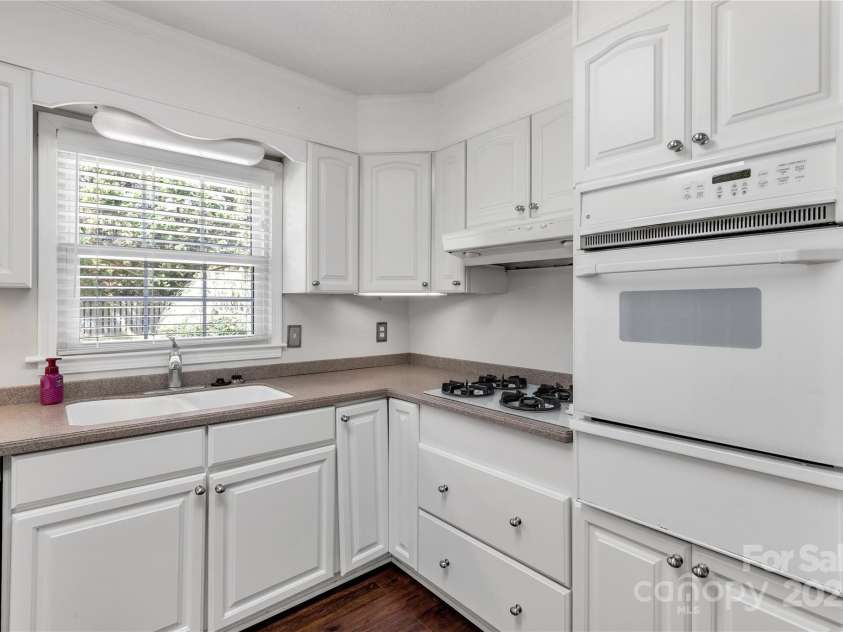 981 Ragin Lane, Rock Hill, SC 29732.  MLS# CAR4282745, YatesRealty ID 31799. 