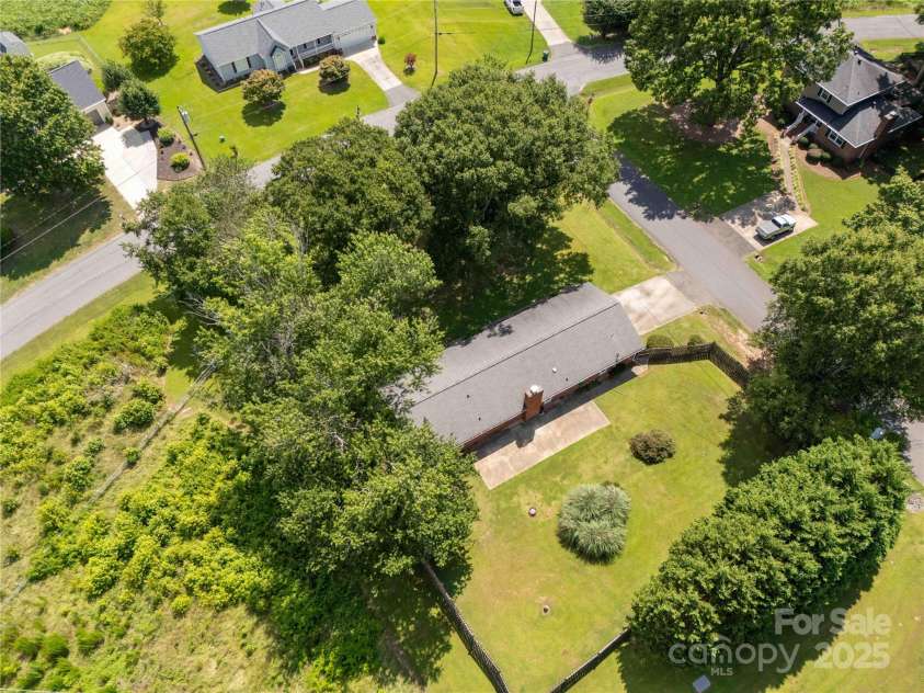 981 Ragin Lane, Rock Hill, SC 29732.  MLS# CAR4282745, YatesRealty ID 31799. 