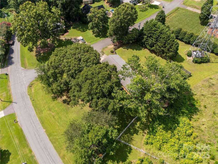 981 Ragin Lane, Rock Hill, SC 29732.  MLS# CAR4282745, YatesRealty ID 31799. 