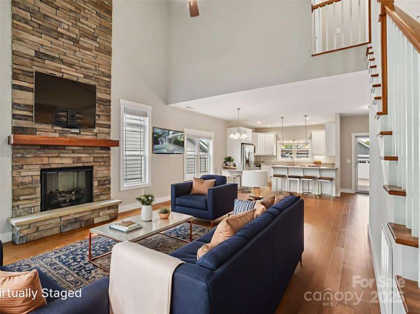 64 Leyland Circle, Hendersonville, NC 28792.  MLS# CAR4308400, YatesRealty ID 318. 