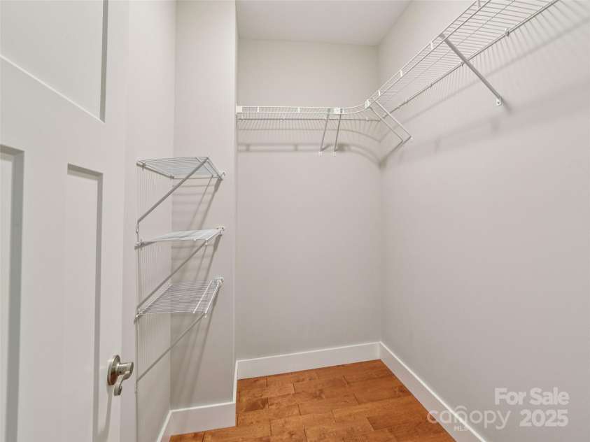 64 Leyland Circle, Hendersonville, NC 28792.  MLS# CAR4308400, YatesRealty ID 318. 