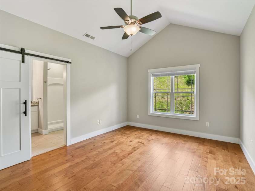 64 Leyland Circle, Hendersonville, NC 28792.  MLS# CAR4308400, YatesRealty ID 318. 