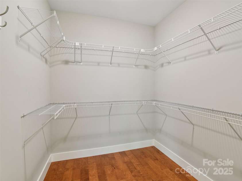 64 Leyland Circle, Hendersonville, NC 28792.  MLS# CAR4308400, YatesRealty ID 318. 