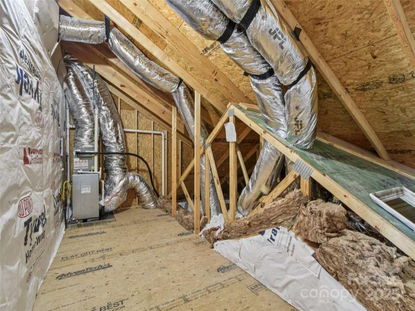 64 Leyland Circle, Hendersonville, NC 28792.  MLS# CAR4308400, YatesRealty ID 318. 