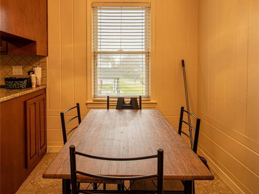 654 Meadowlark Drive, Winston Salem, NC 27106.  MLS# CAR4206176, YatesRealty ID 318. 